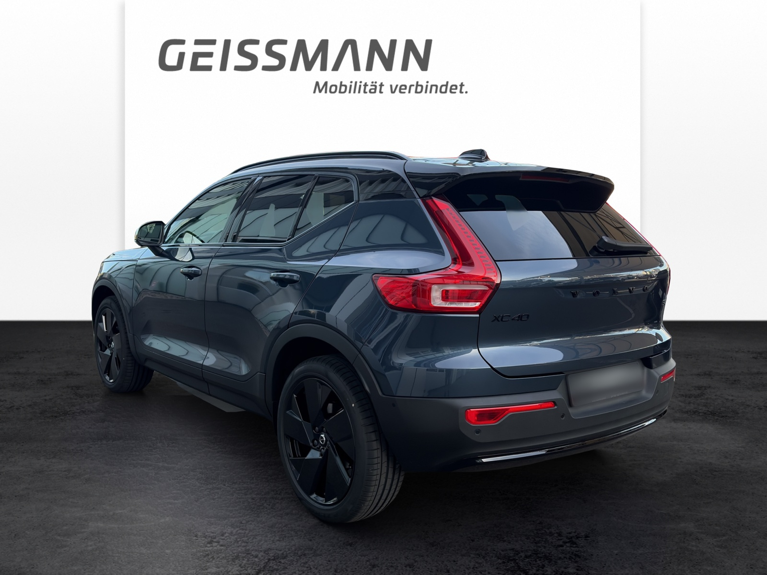 VOLVO XC40 2.0 B4 MH Black Edition