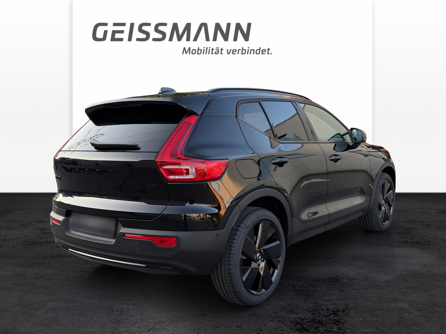 VOLVO XC40 2.0 B4 MH Black Edition