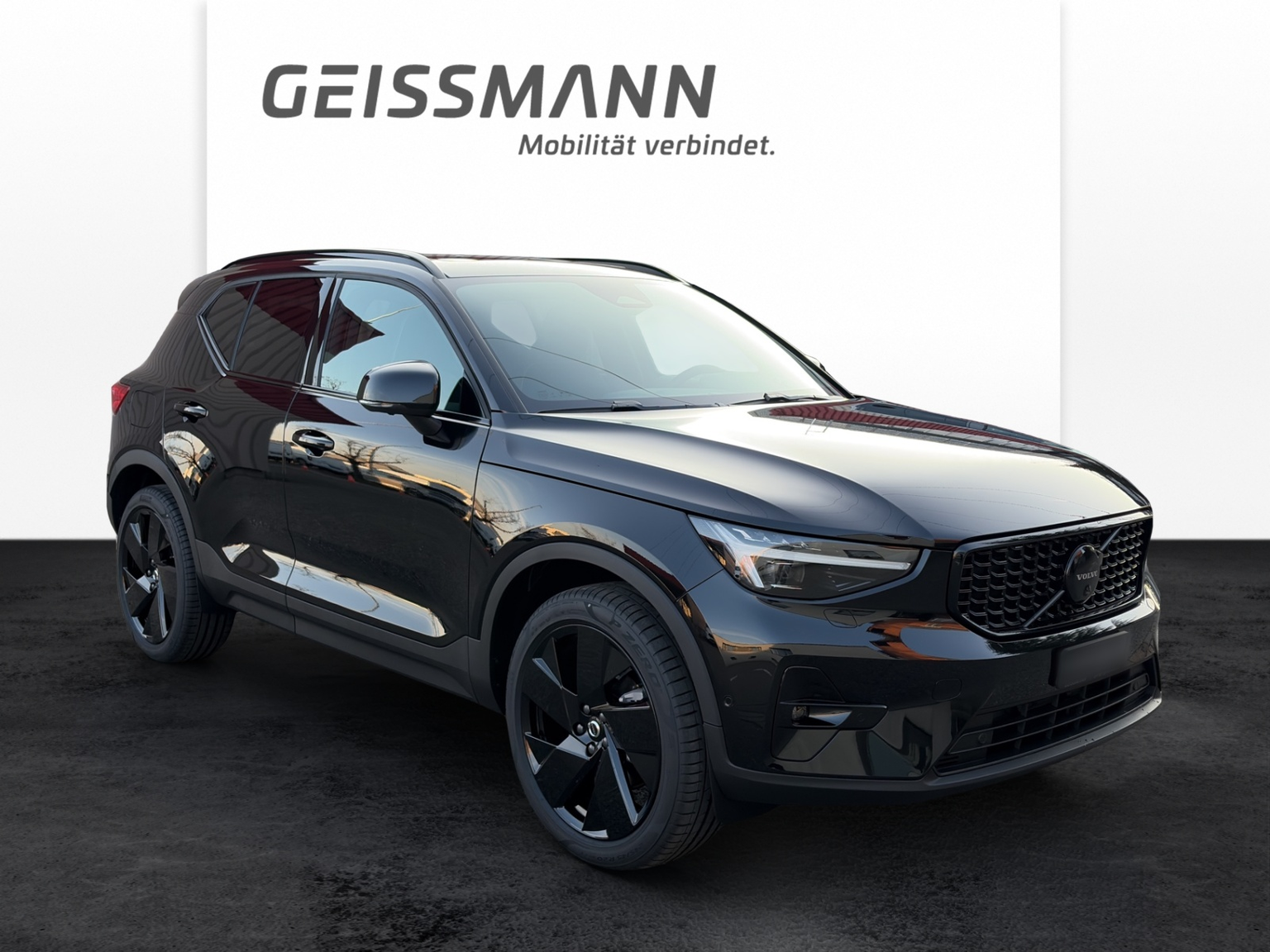 VOLVO XC40 2.0 B4 MH Black Edition