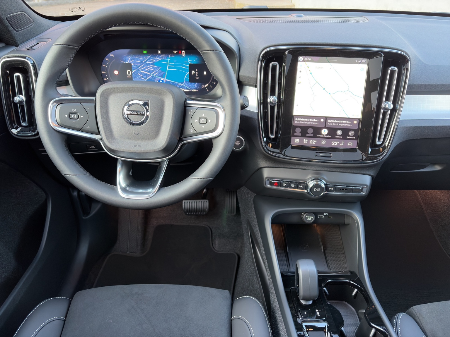 VOLVO XC40 2.0 B4 MH Black Edition