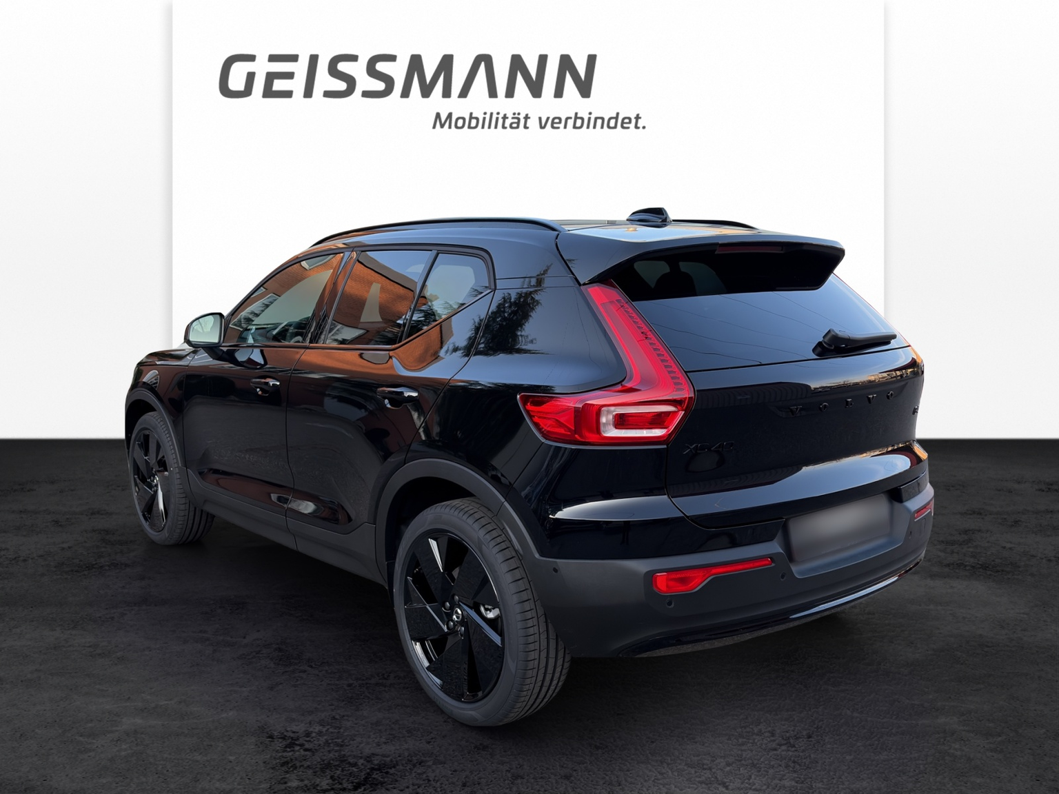 VOLVO XC40 2.0 B4 MH Black Edition
