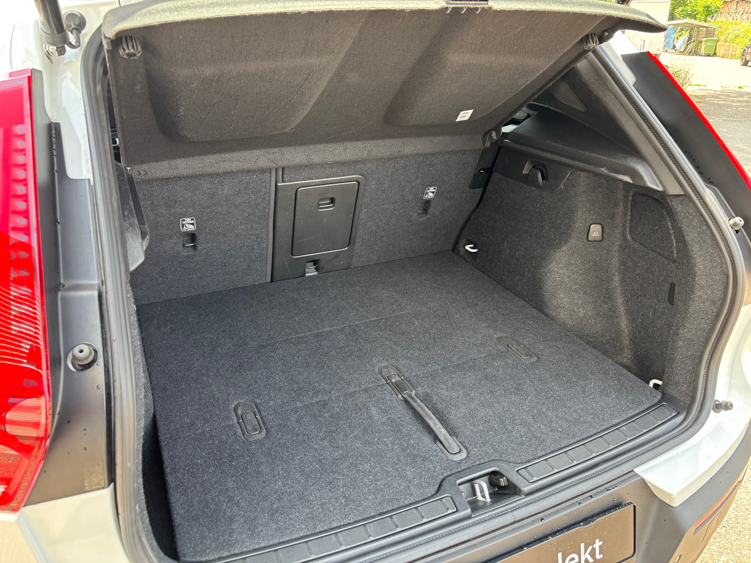VOLVO XC40 2.0 B4 MH Plus Dark