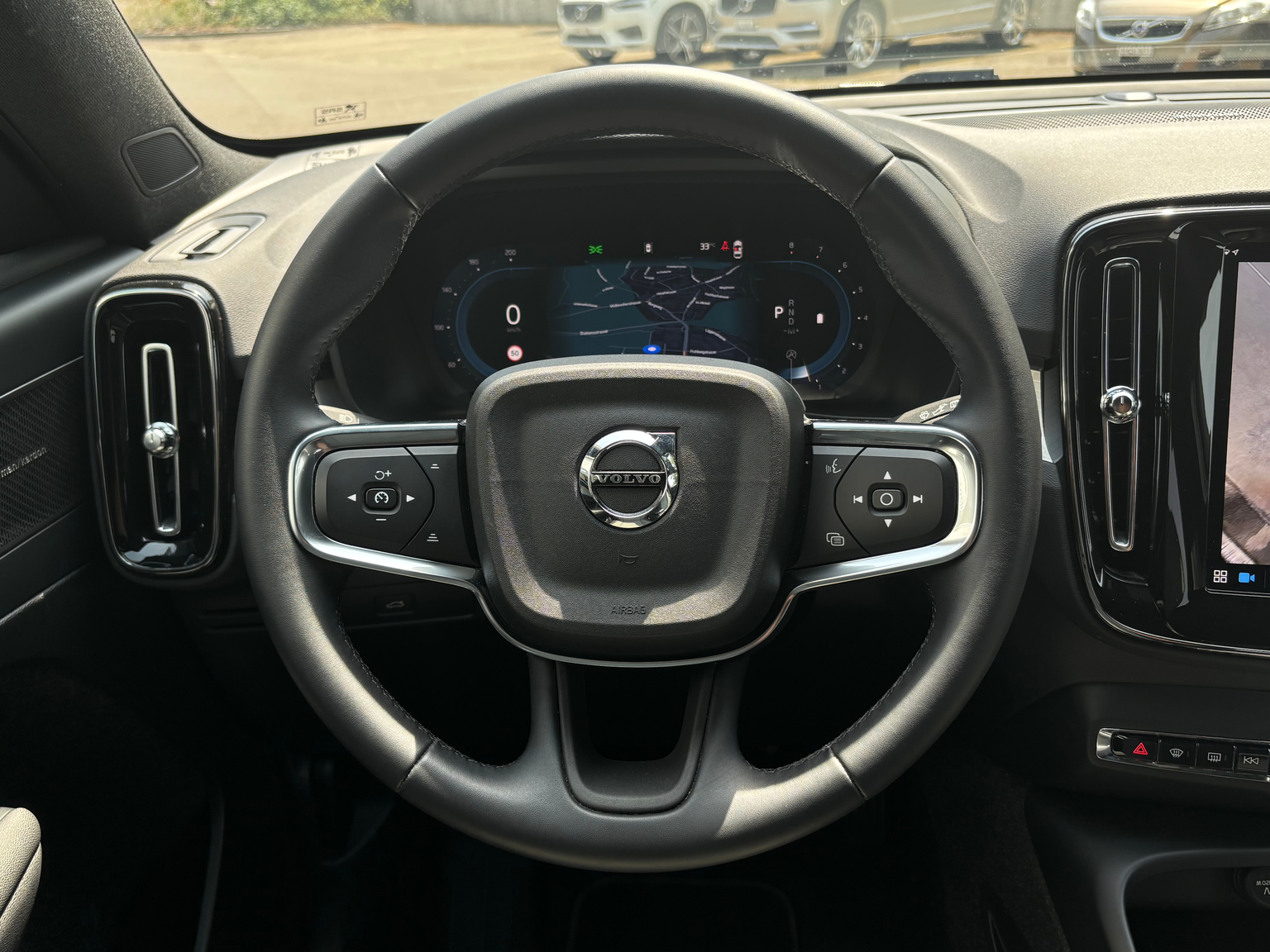 VOLVO XC40 2.0 B4 MH Plus Dark
