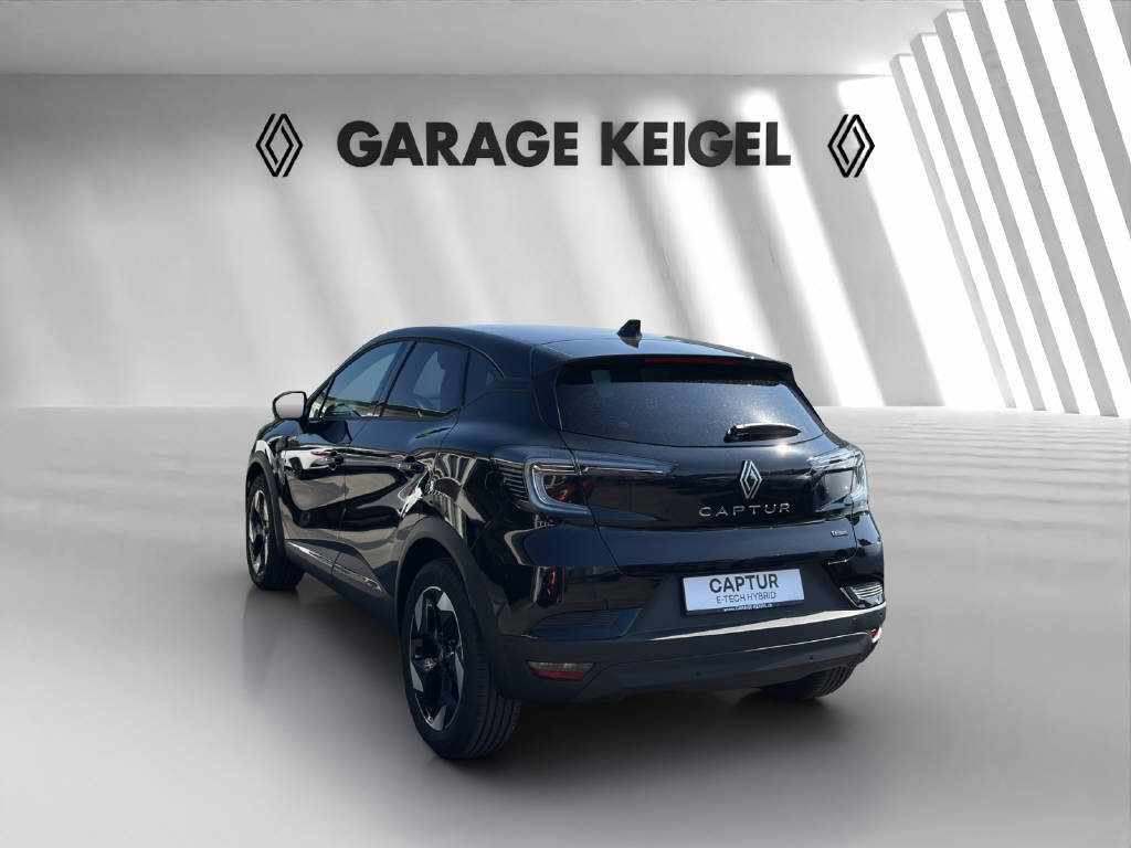 RENAULT Captur 1.8 E-Tech techno