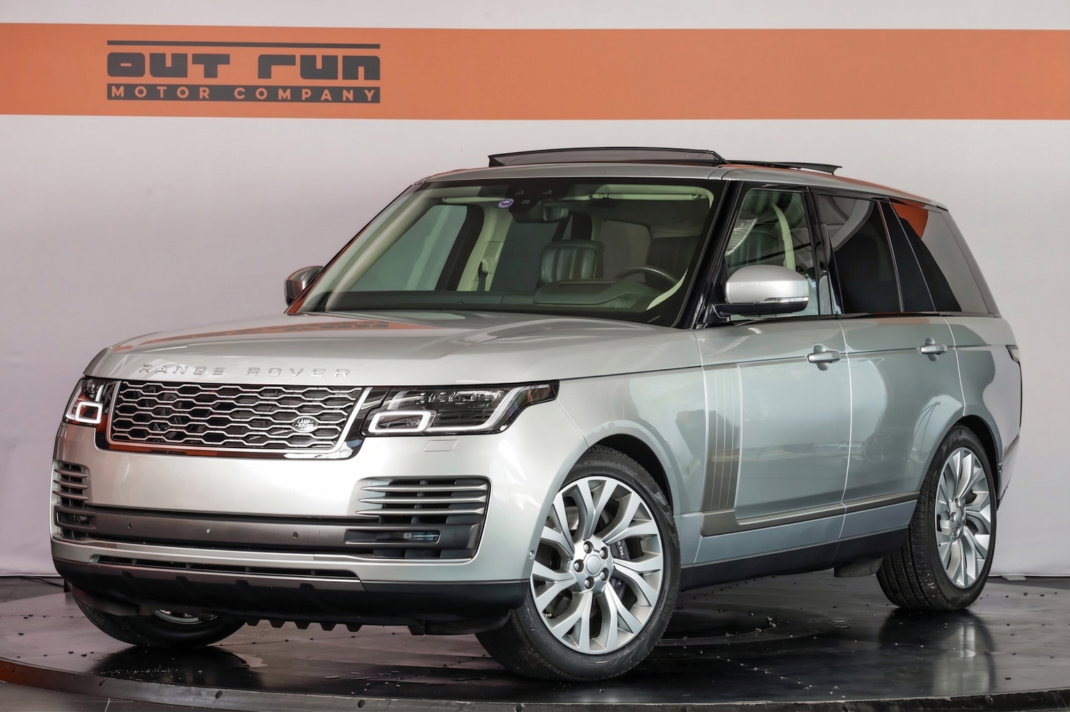Land Rover Range Rover im Auto Abo von CARIFY - Bild 1