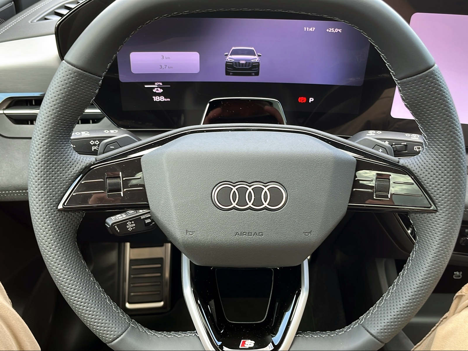 AUDI Q6 SUV e-tron quattro 428PS/315kW BEV elektrisch