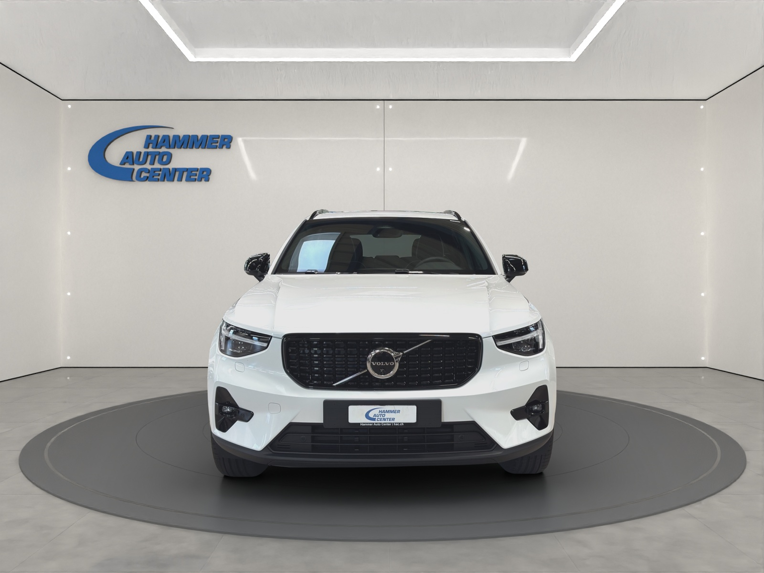 VOLVO XC40 2.0 B4 MH Ultra Dark
