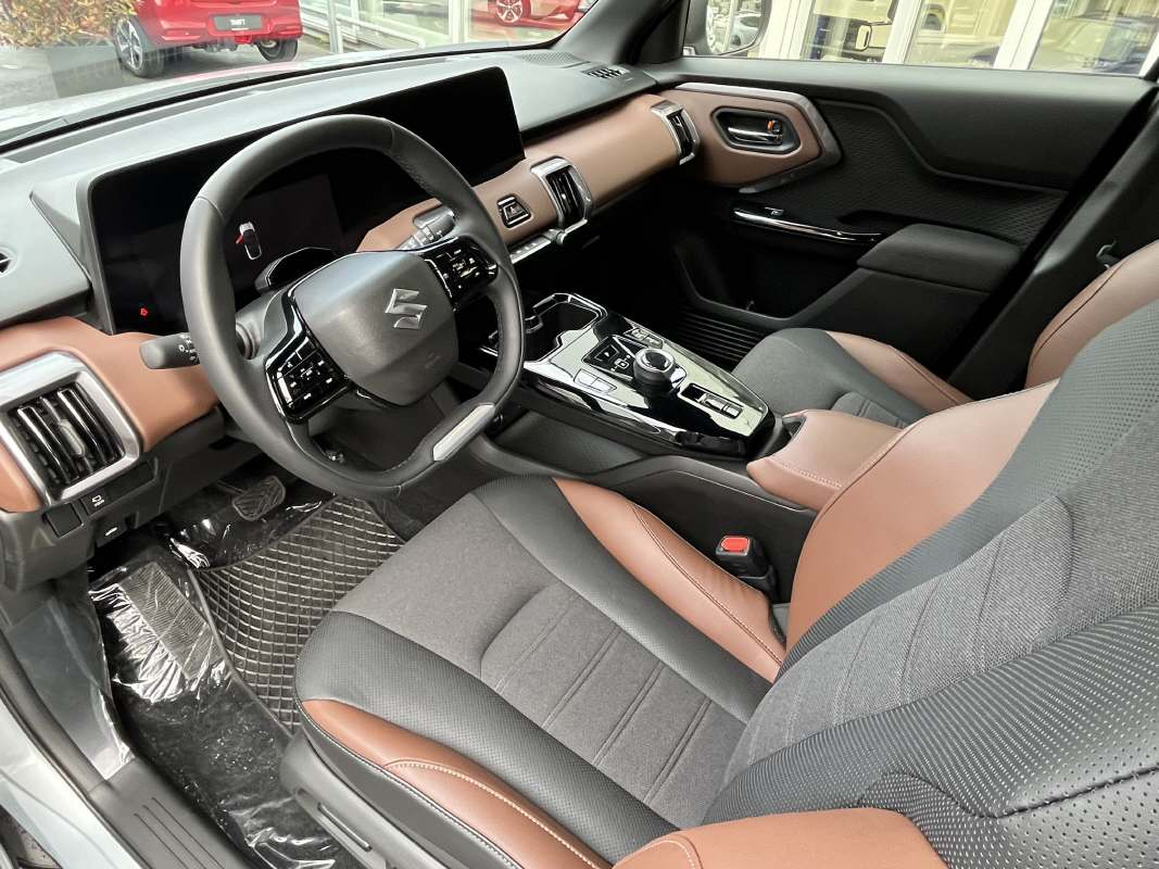 SUZUKI e Vitara Compact Top 4x4