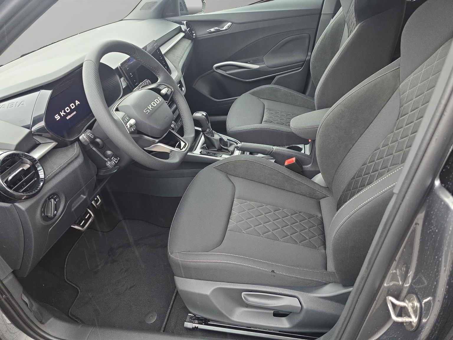 SKODA Fabia 1.0 TSI Dynamic DSG