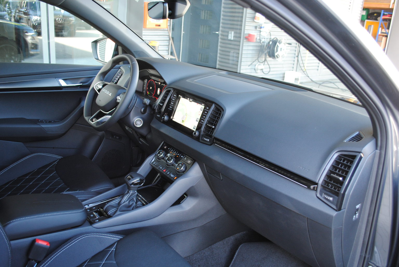 SKODA Karoq 1.5 TSI SportLine DSG