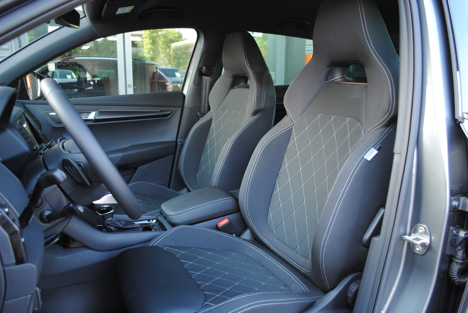 SKODA Karoq 1.5 TSI SportLine DSG