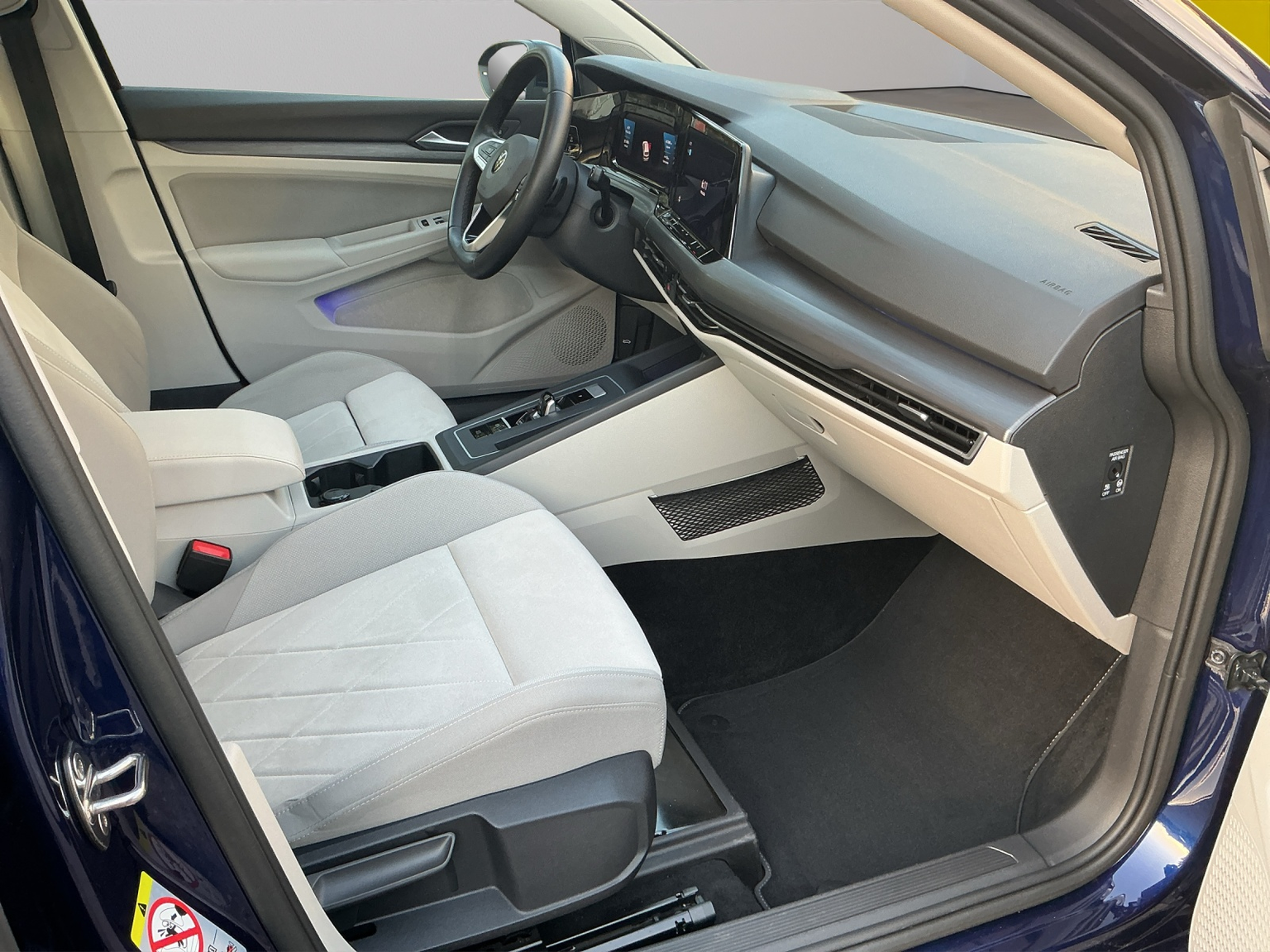 VW Golf 1.5 eTSI mHEV ACT Style DSG
