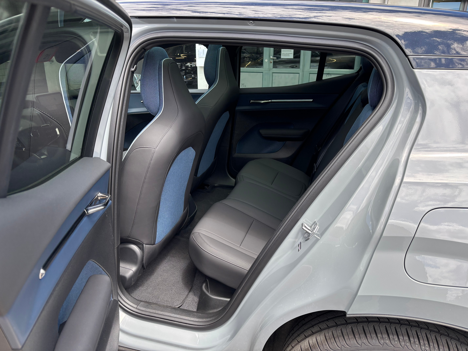 VOLVO EX30 E60 69kWh Twin Ultra