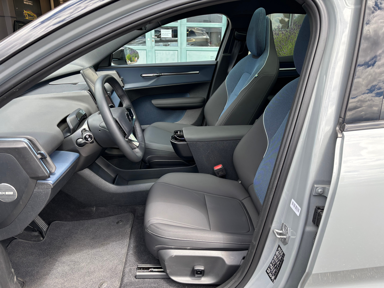 VOLVO EX30 E60 69kWh Twin Ultra