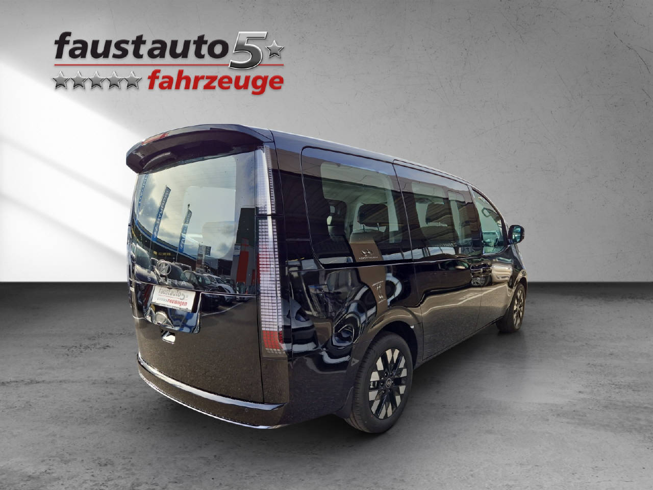 HYUNDAI Staria Premium Vertex 1.6 T-GDi HEV MY25
