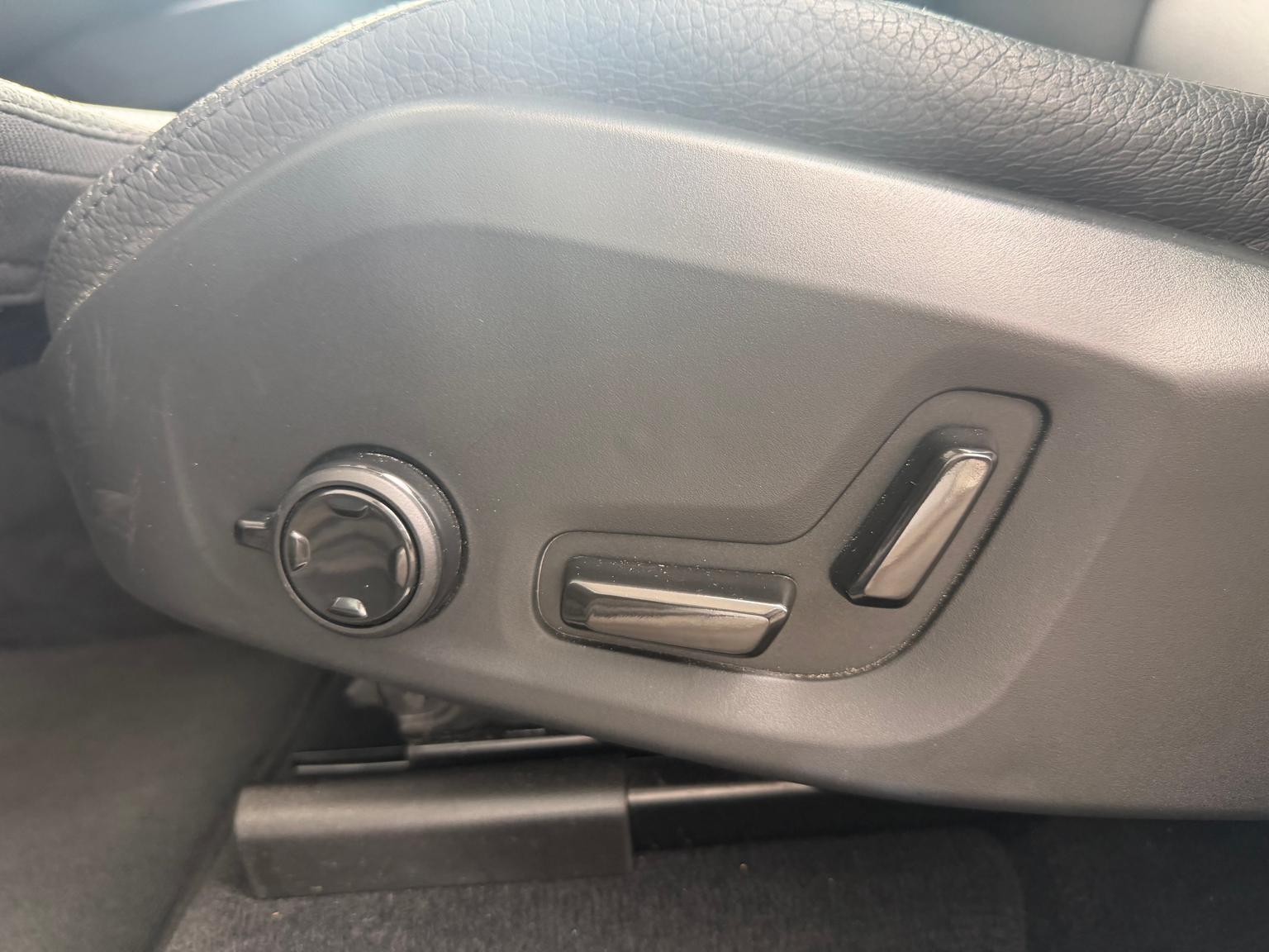 VOLVO XC60 T6 eAWD Ultimate Bright Geartronic