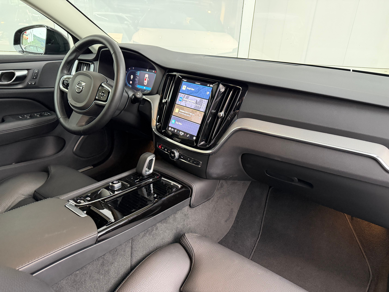 VOLVO V60 T6 eAWD Plus Dark Geartronic