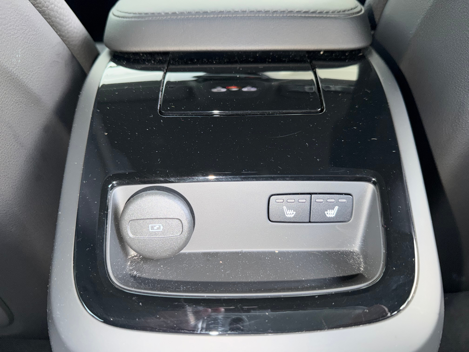VOLVO V60 T6 eAWD Plus Dark Geartronic