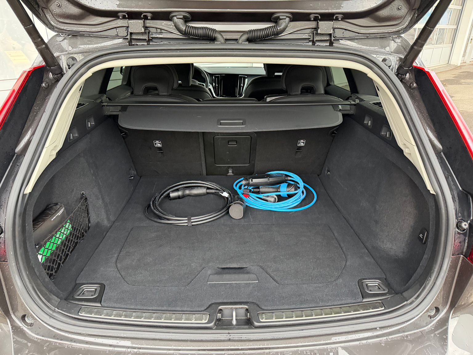 VOLVO V60 T6 eAWD Plus Dark Geartronic