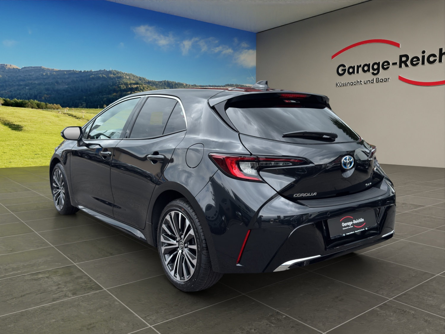TOYOTA Corolla 1.8 HSD Trend