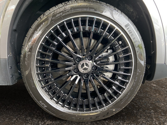 MERCEDES-BENZ EQA 350 4M Excellence