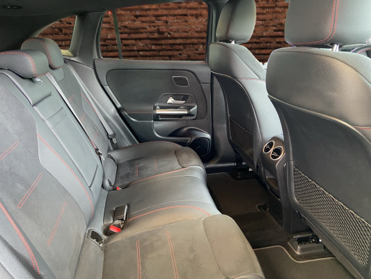 MERCEDES-BENZ EQA 350 4M Excellence
