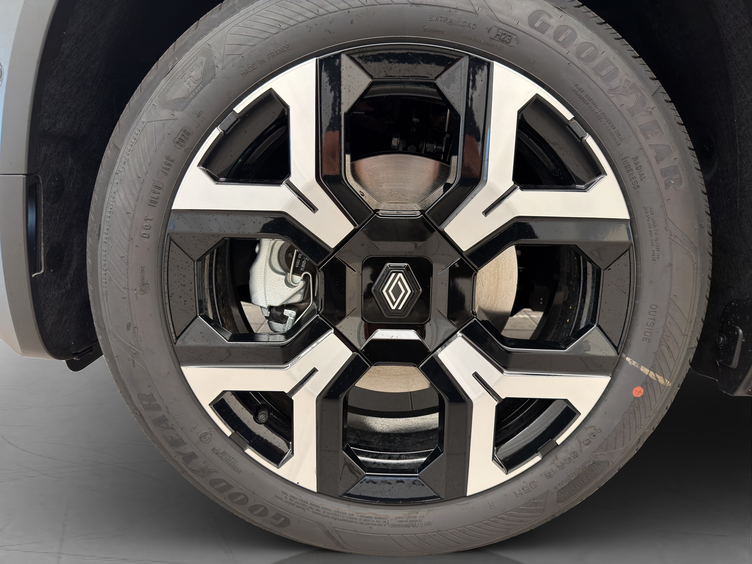 RENAULT R4 E-Tech Comfort Range techno