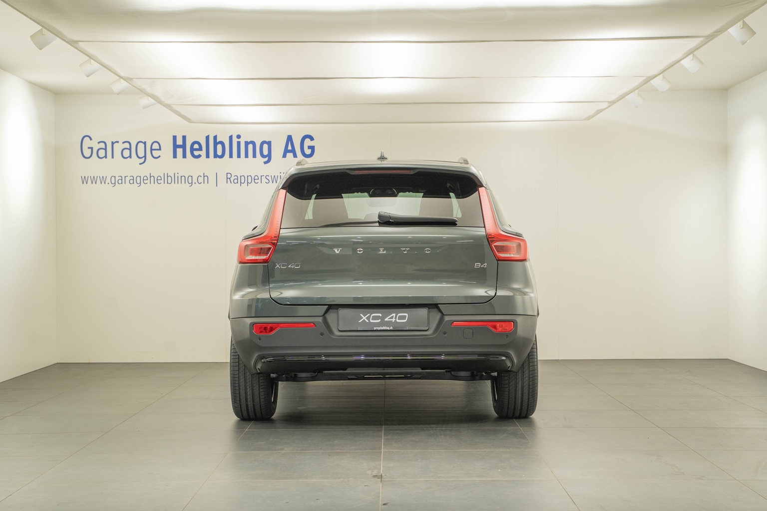 VOLVO XC40 2.0 B4 MH Plus Dark
