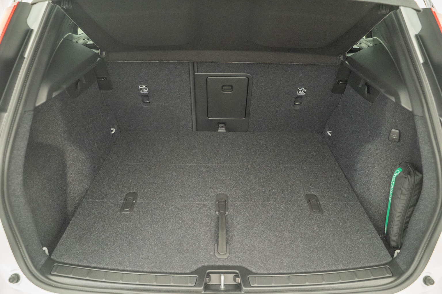 VOLVO XC40 2.0 B4 MH Black Edition