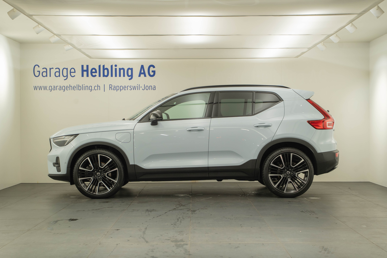 VOLVO XC40 1.5 T5 PiH Ultimate Dark