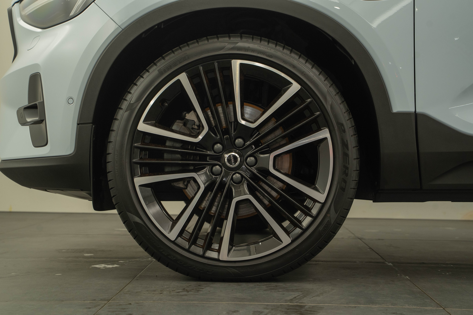 VOLVO XC40 1.5 T5 PiH Ultimate Dark