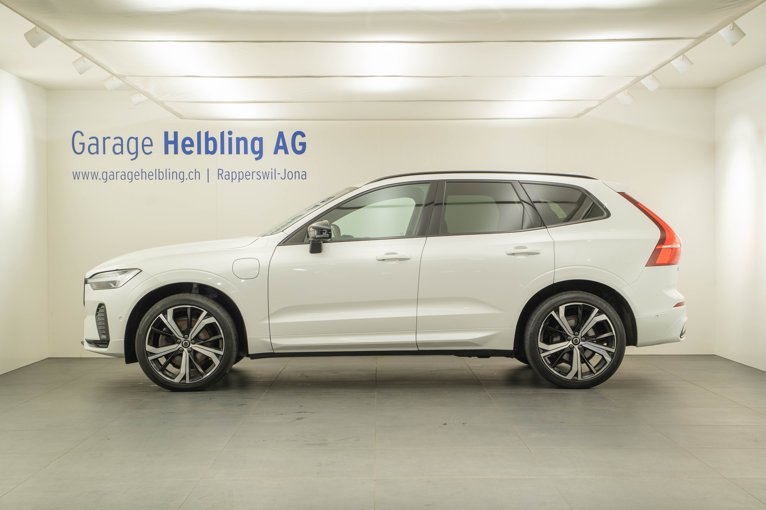 VOLVO XC60 2.0 T6 TE Ultimate Dark eAWD
