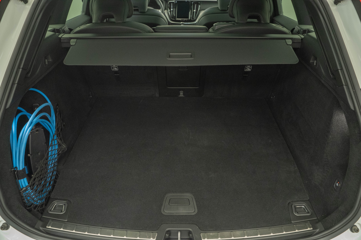 VOLVO XC60 2.0 T6 TE Ultimate Dark eAWD