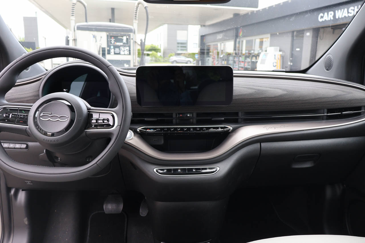 Auto Abo Foto Nummer 10 von 16
