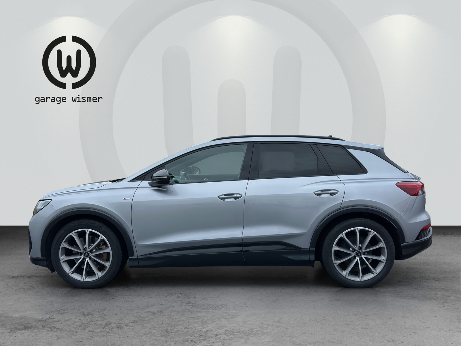 AUDI Q4 e-tron 50 quattro