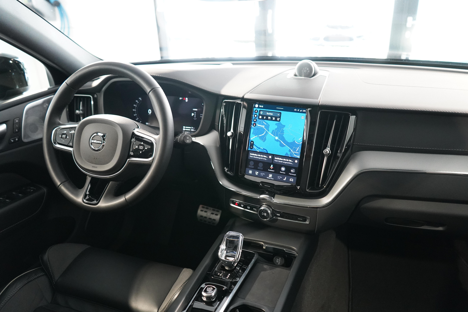 VOLVO XC60 2.0 T6 TE Ultimate Dark eAWD