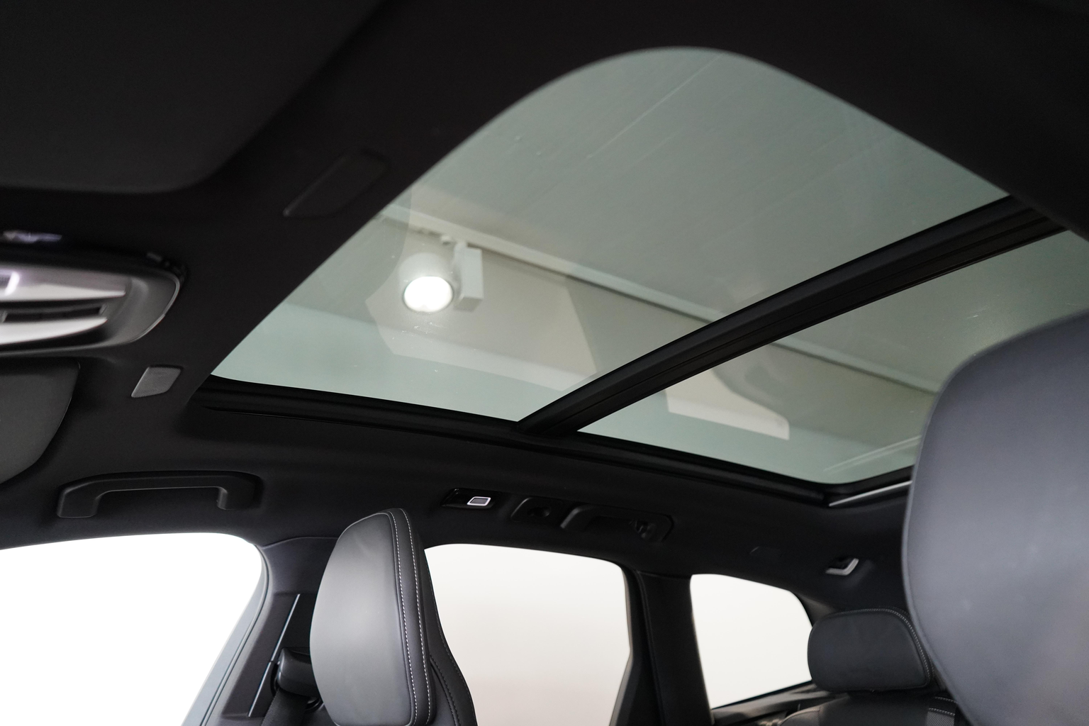 VOLVO XC60 2.0 T6 TE Ultimate Dark eAWD