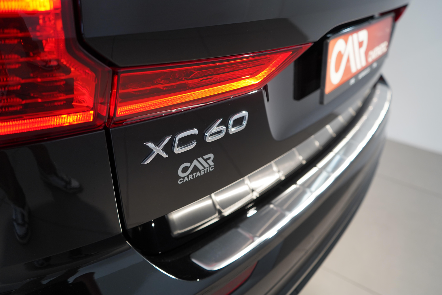 VOLVO XC60 2.0 T6 TE Ultimate Dark eAWD