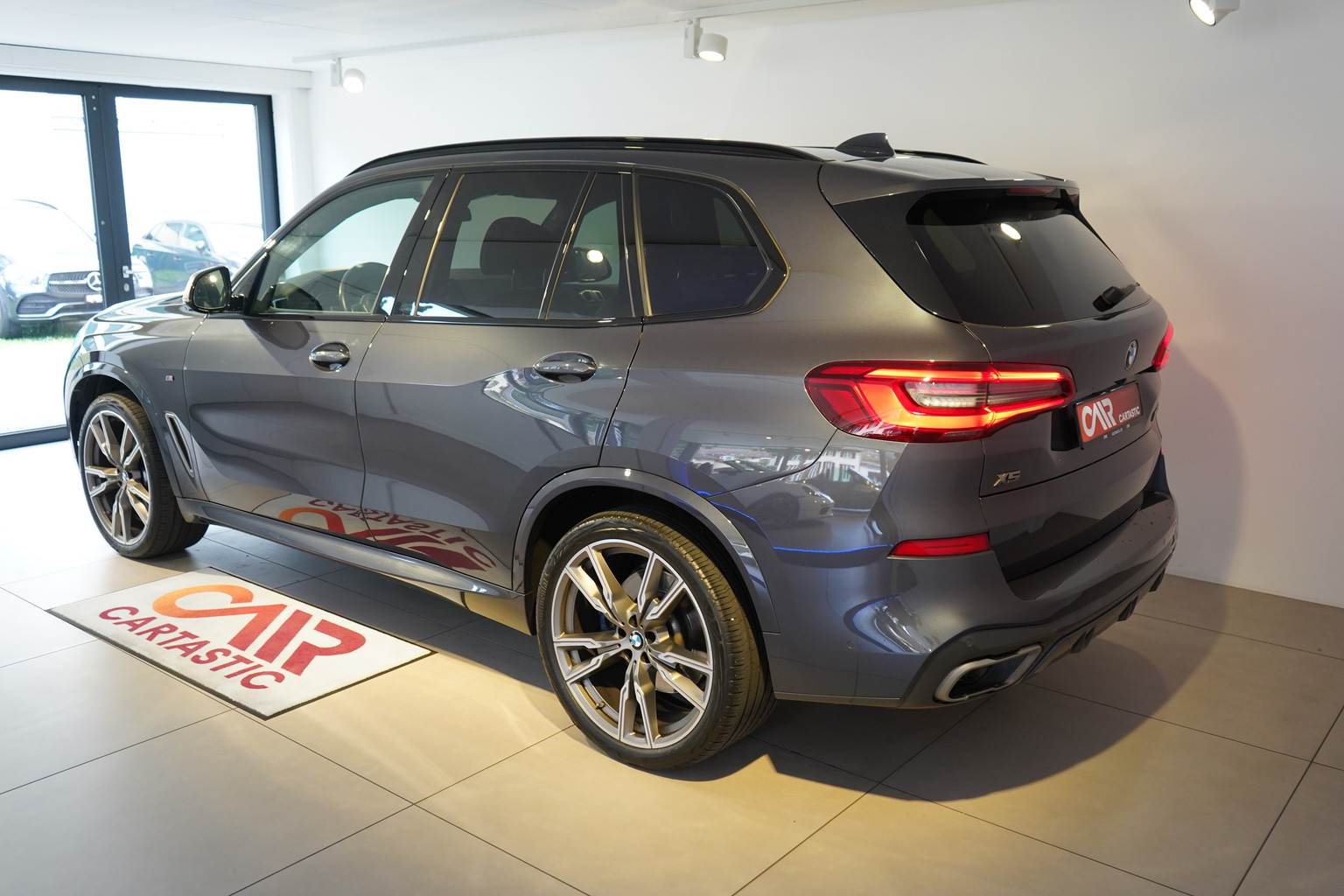 BMW X5 xDrive M50i / CH-Fahrzeug