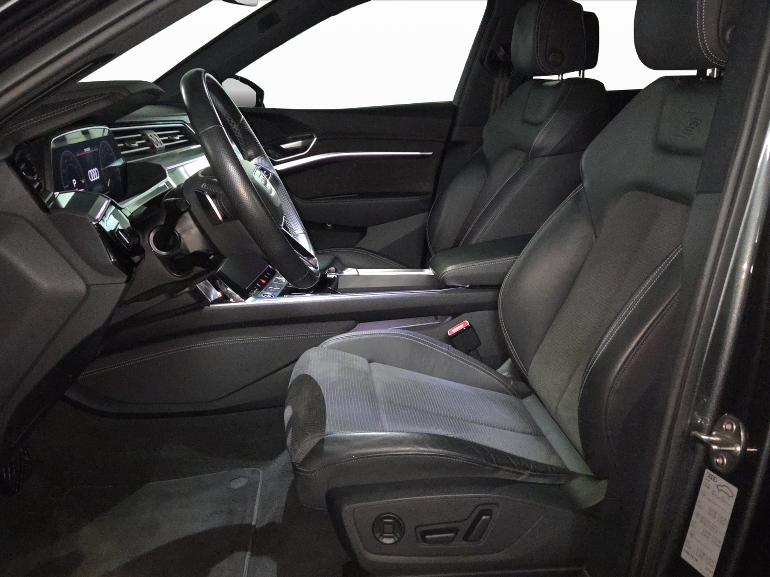AUDI e-tron 55 S Line Black Edition quattro
