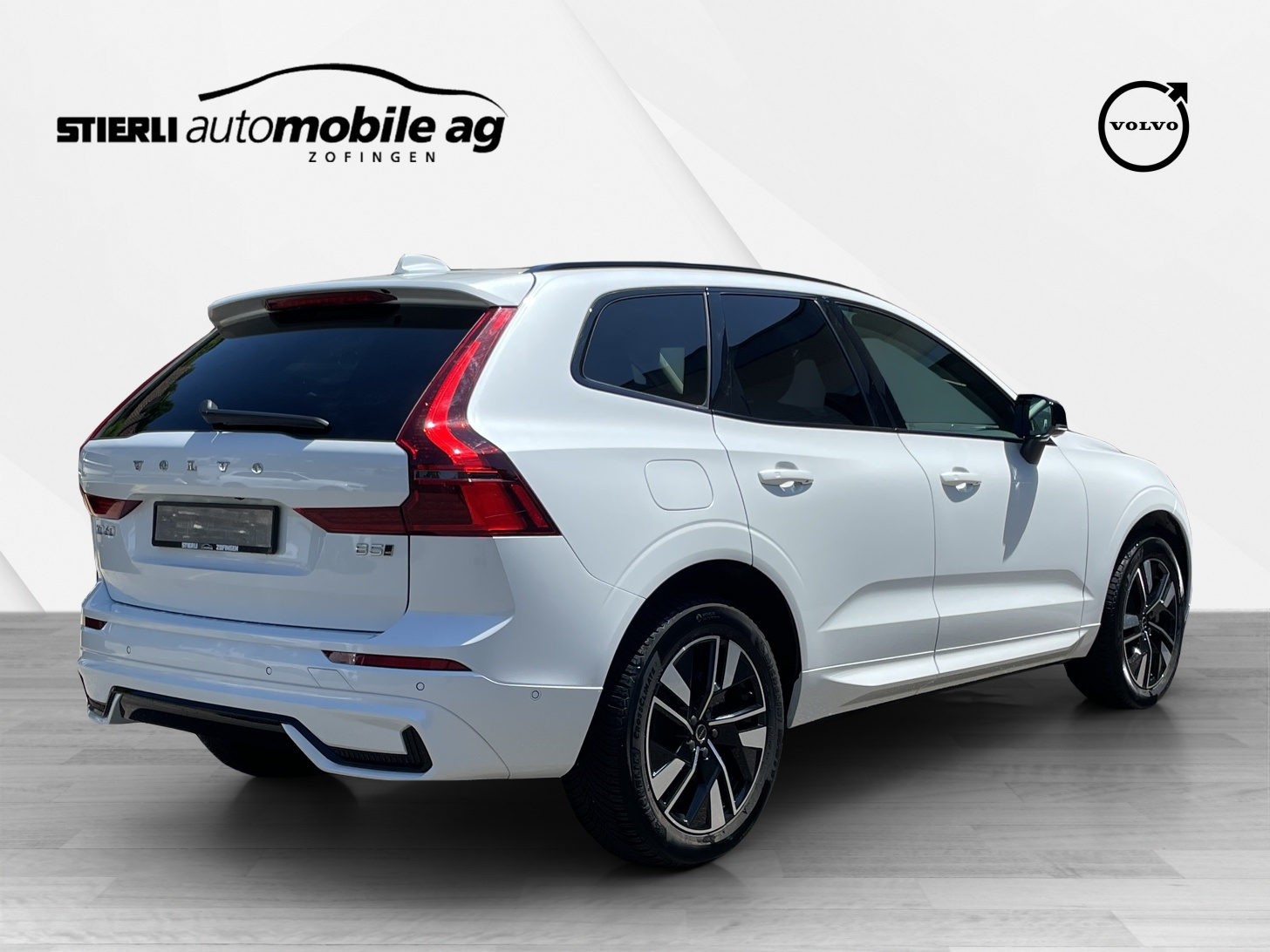 VOLVO XC60 2.0 B5 MH Plus Dark AWD