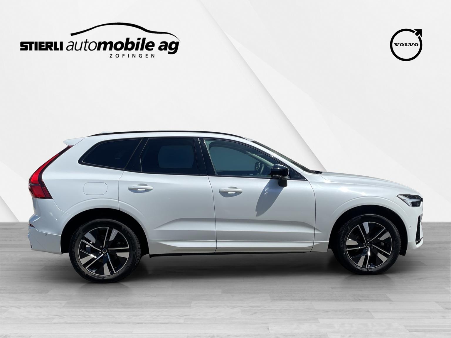 VOLVO XC60 2.0 B5 MH Plus Dark AWD
