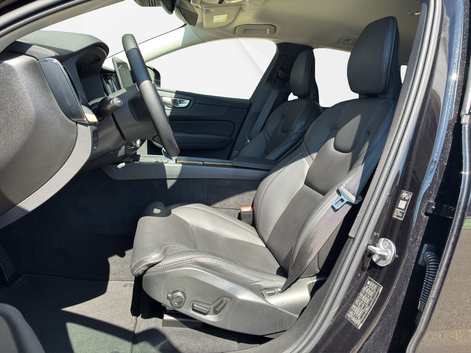 VOLVO XC60 2.0 T6 TE Plus Dark eAWD