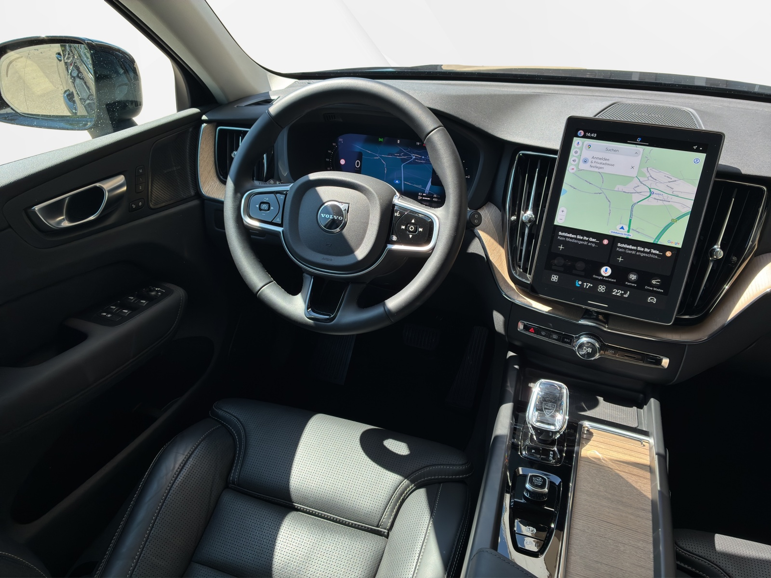VOLVO XC60 2.0 T6 TE Plus Dark eAWD