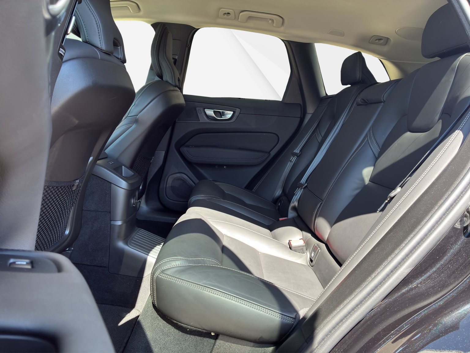 VOLVO XC60 2.0 T6 TE Plus Dark eAWD