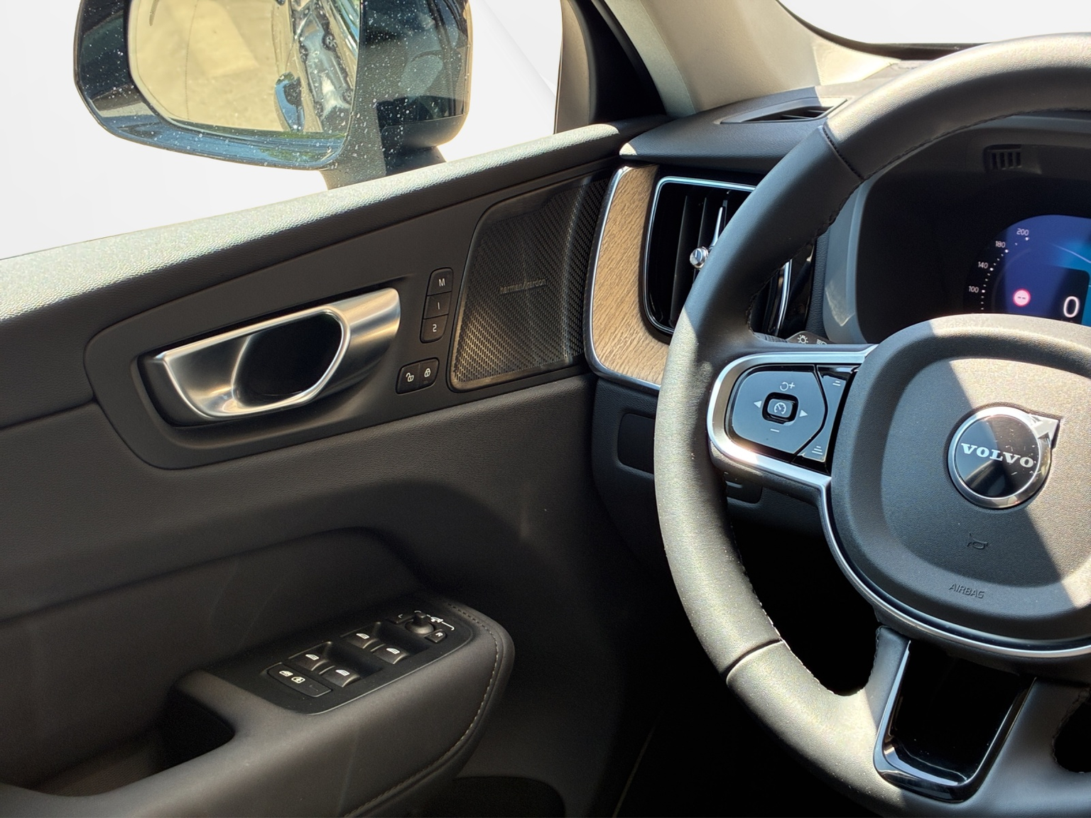 VOLVO XC60 2.0 T6 TE Plus Dark eAWD