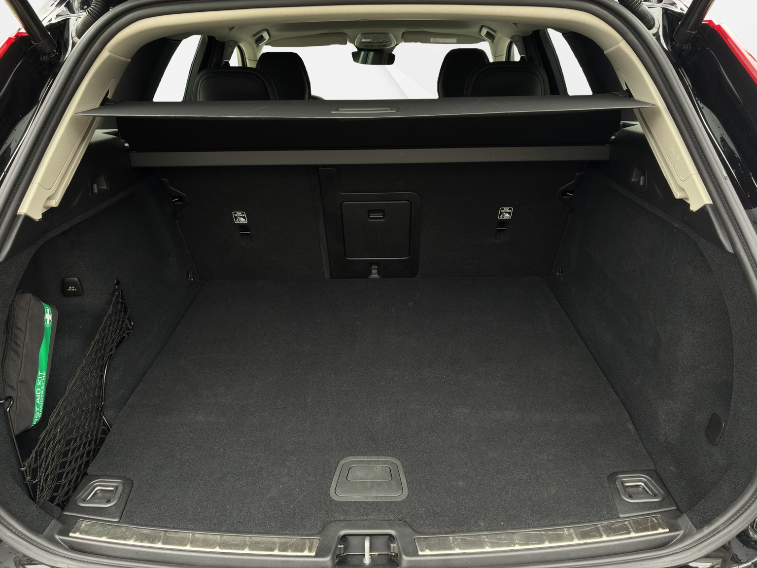 VOLVO XC60 2.0 T6 TE Plus Dark eAWD