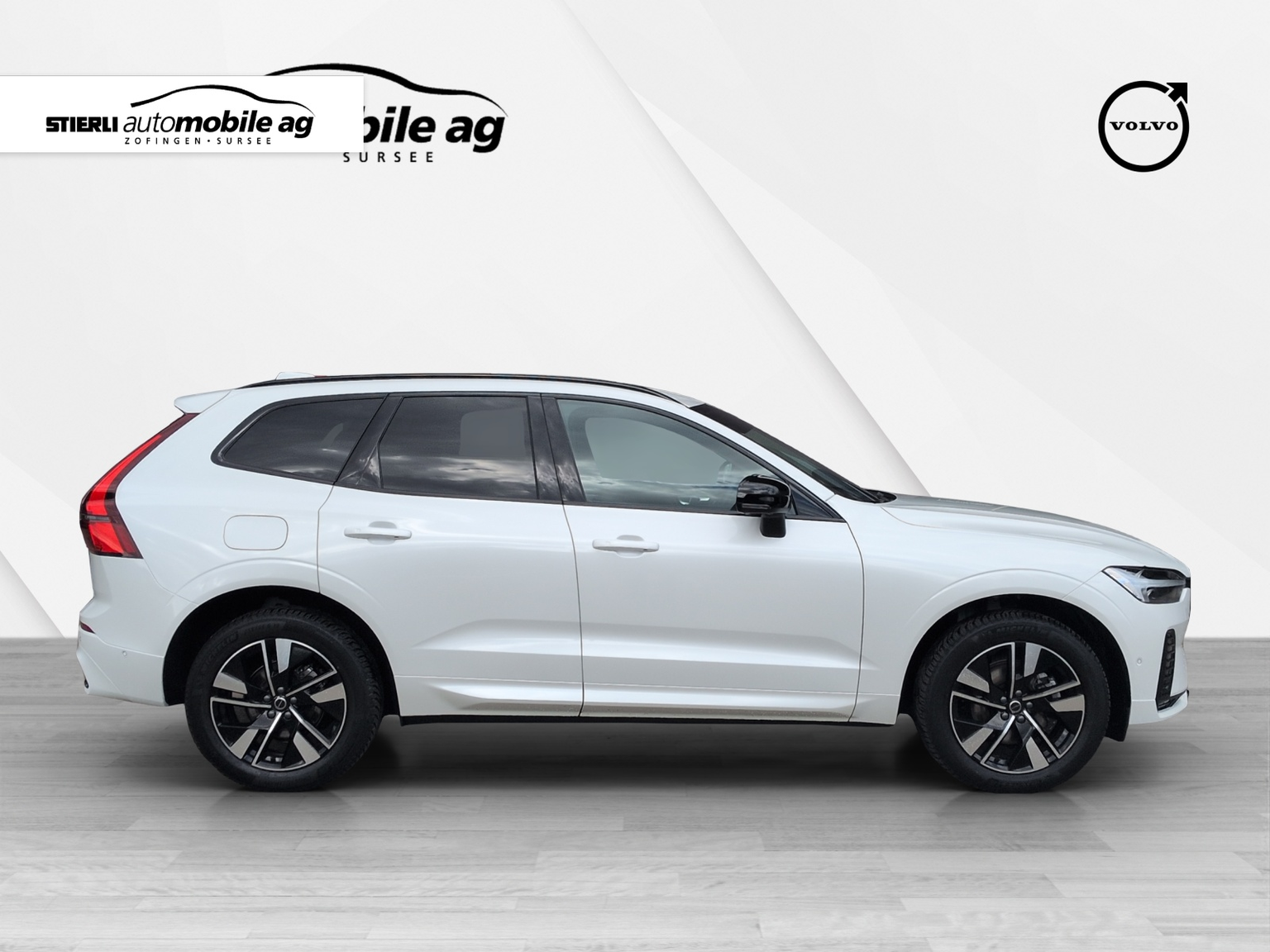 VOLVO XC60 2.0 B5 MH Plus Dark AWD