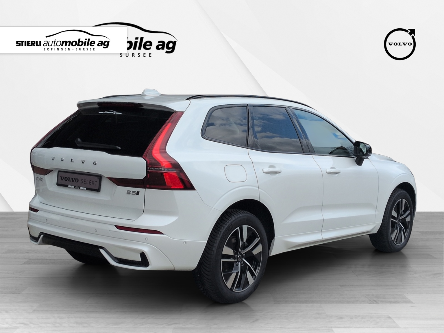 VOLVO XC60 2.0 B5 MH Plus Dark AWD