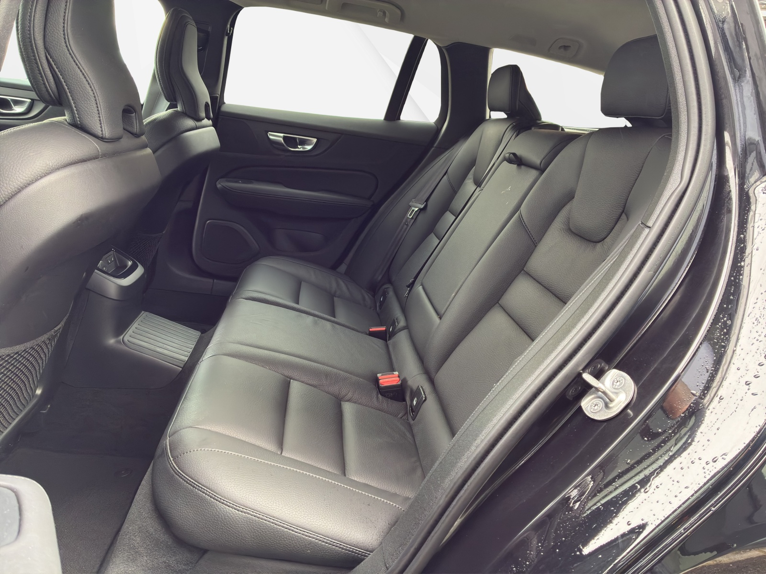 VOLVO V60 2.0 T6 TE Plus Dark eAWD